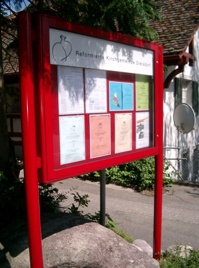 schaukasten kirchgemeinde rot