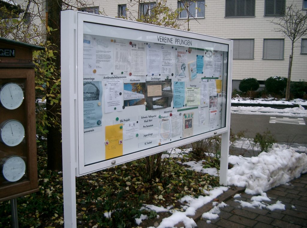 geimeindeschaukasten kantrohrstützen